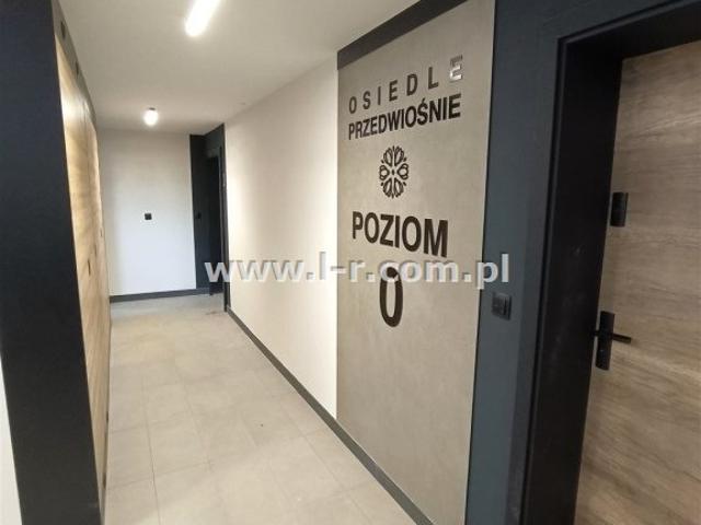 Polecam przestronne 3 pokojowe mieszkanie z tarasem i ogródkiem