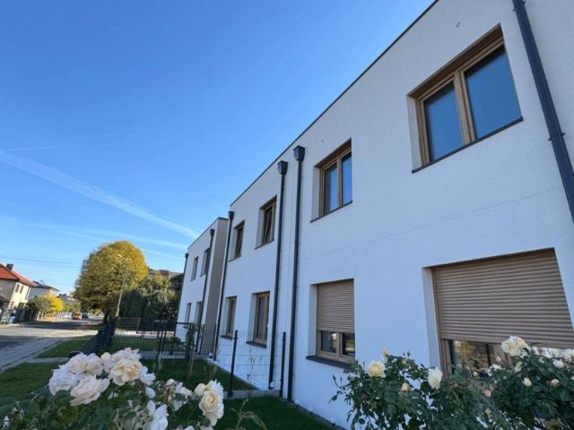 Polecam przestronne 4 pokojowe mieszkanie 74 m² w Częstochowie