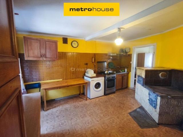 Polecam przestronne 4 pokojowe mieszkanie 92 m² z piwnicami w Jeleniej Górze