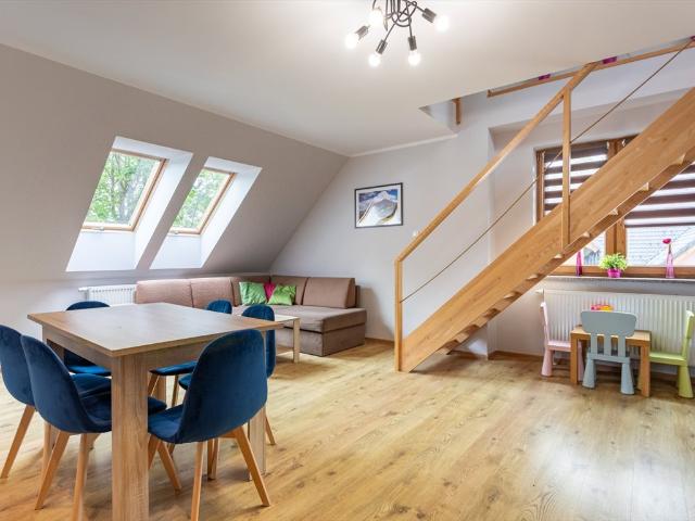 Polecam przestronne 59 m² dwupoziomowe mieszkanie w Karpaczu
