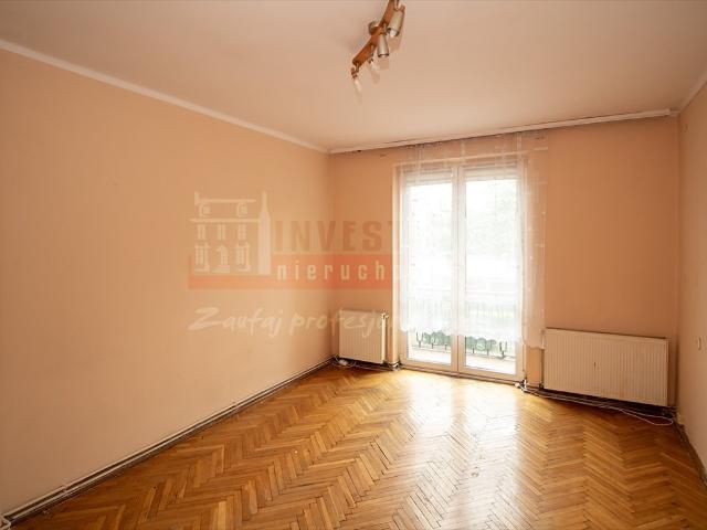 Przestronne 67 m² do remontu 3 pokoje, balkon, piwnica