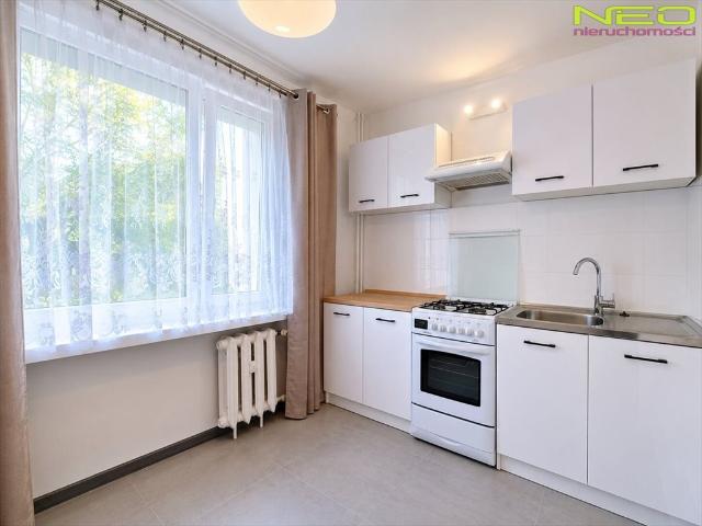 Polecam przytulne 33 m² z dużym balkonem i piwnicą