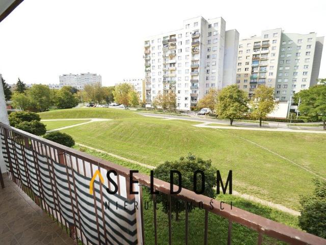 Polecam rozkładowe 48,5 m² mieszkanie z balkonem w Legnicy