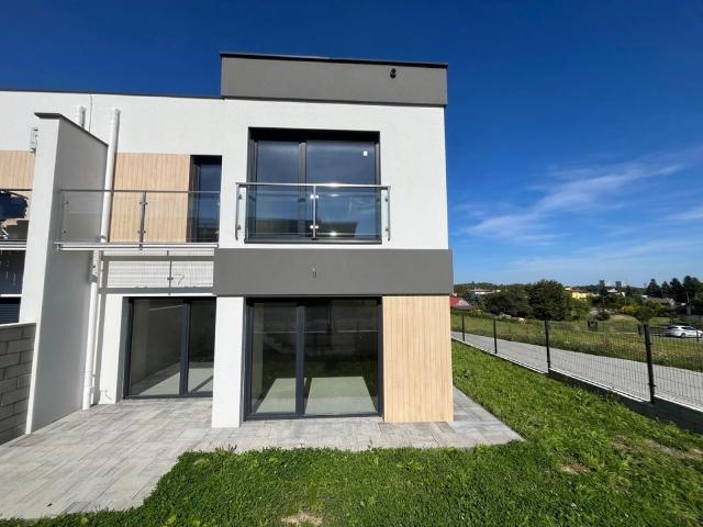 Polecam szeregówkę 113 m² z garażem, stan deweloperski