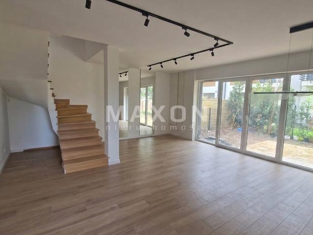 Polecam skrajny segment 155 m² z ogrodem 548 m² i garażem w Radzyminie