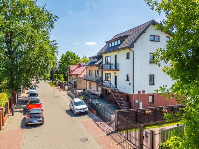 Polecam wielofunkcyjny dom 398 m² z garażem i możliwością prowadzenia działalności