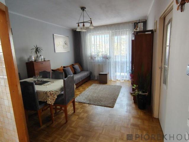 Polecam 2 pokojowe mieszkanie 40 m² z balkonem w Ząbkach
