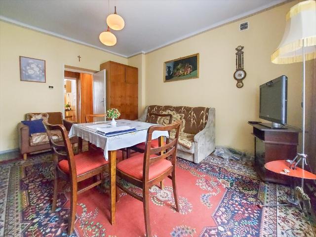 Polecam 2 pokojowe mieszkanie 46,5 m² z dużą piwnicą w Nowej Hucie