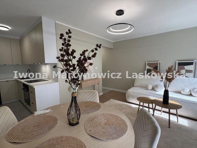 Polecam 3 pokojowe mieszkanie 46 m² po remoncie z balkonem