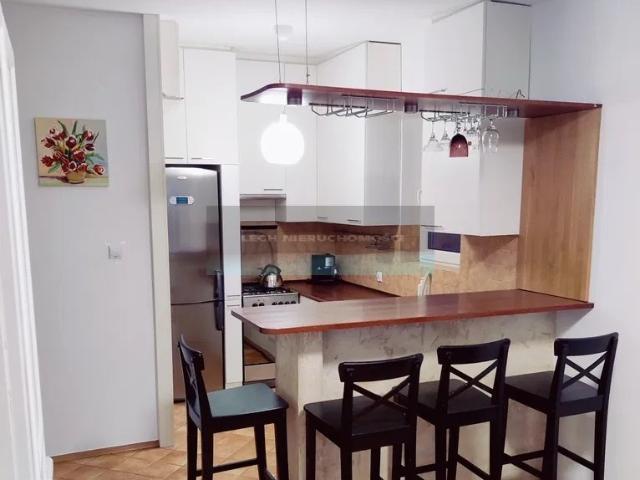 Polecam 3 pokojowe mieszkanie 54 m² z balkonem w Brwinowie