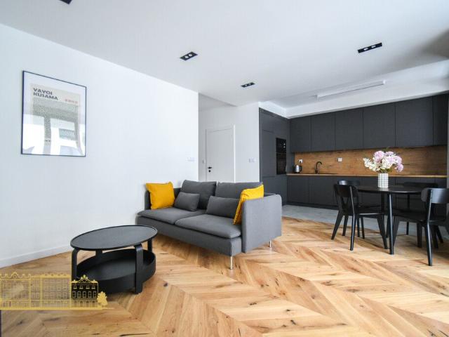 Wynajmę przestronne 3 pokojowe mieszkanie 69 m² z balkonem i garażem