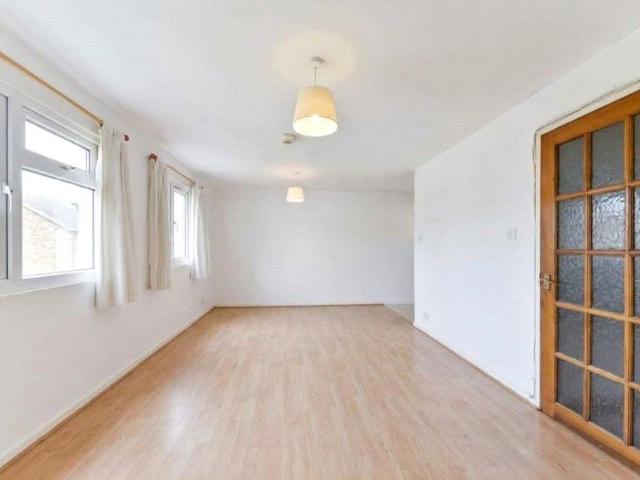 Polesden Gardens, Raynes Park SW20, 4 bed terraced house to rent, £2,700 pcm | PrimeLocation