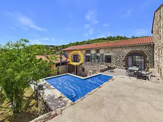 Polignac 43000 Achat / Vente maison 11 pièces t11