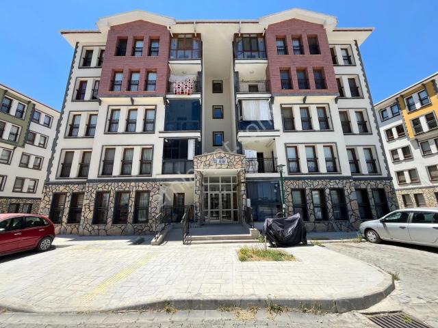 Polis Okulu Yanı Çetinkaya Toki'de Arakat ankastreli 3+1 Daire