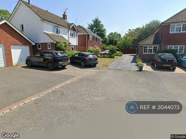 Polkerris Way, Fleet Hampshire, GU52 1 bed in a house share to rent £695 pcm £160 pw