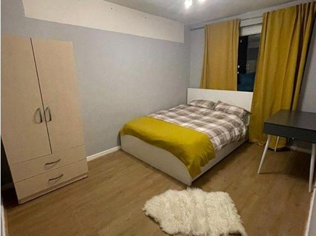 Pollard Street, Bethnal Green E2, 4 bed maisonette to rent, £3,600 pcm | PrimeLocation