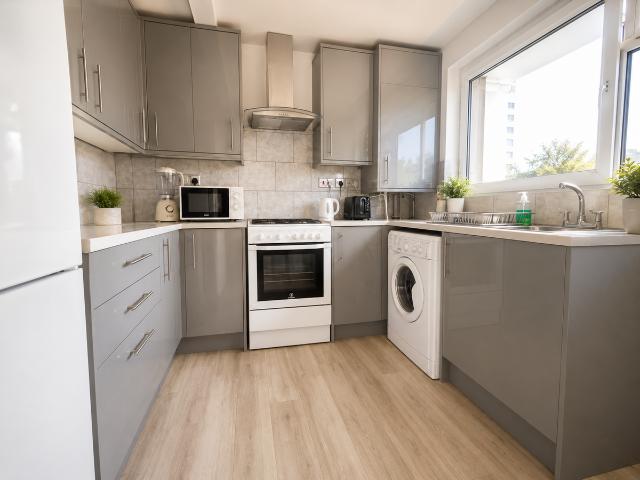 Pollard Street, Bethnal Green, London E2, 3 bed flat to rent, £3,100 pcm | PrimeLocation