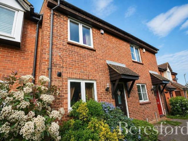 Pollards Green CM2, 2 bed terraced house to rent, £1,450 pcm | PrimeLocation