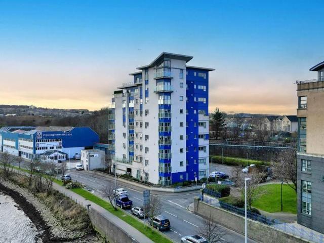 Polmuir Road, Aberdeen, AB11 2 bed flat to rent £1,195 pcm £276 pw