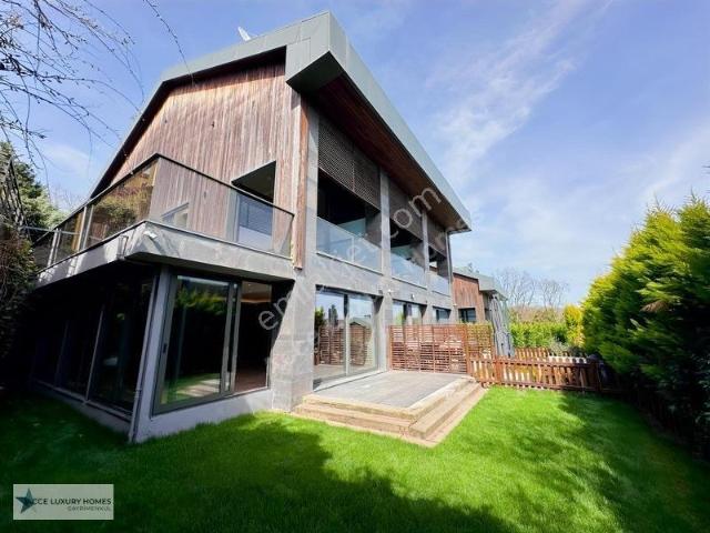 Polonezköy'de Doğa İle İç İçe Sıfır Villa