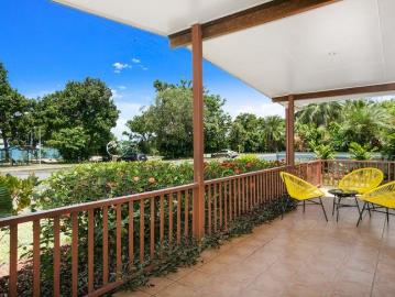 Reid Road Beachfront Across from the Splash Pad !