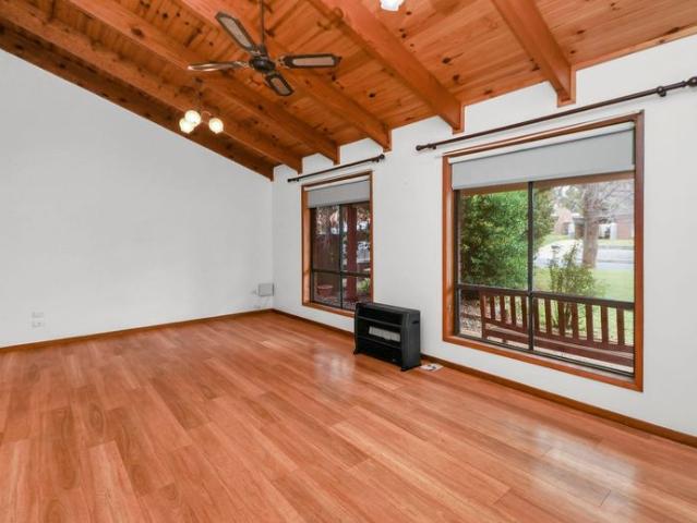 POPULAR LOCATION AND COMFORTABLE HOME