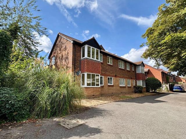 Pope Close, London SW19, 1 bed flat to rent, £1,600 pcm | PrimeLocation