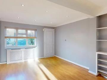 Pope Road, Chatterton Village, London, BR2 9QG, United Kingdom | 2 bed townhouse for rent #137171046 | Rentberry