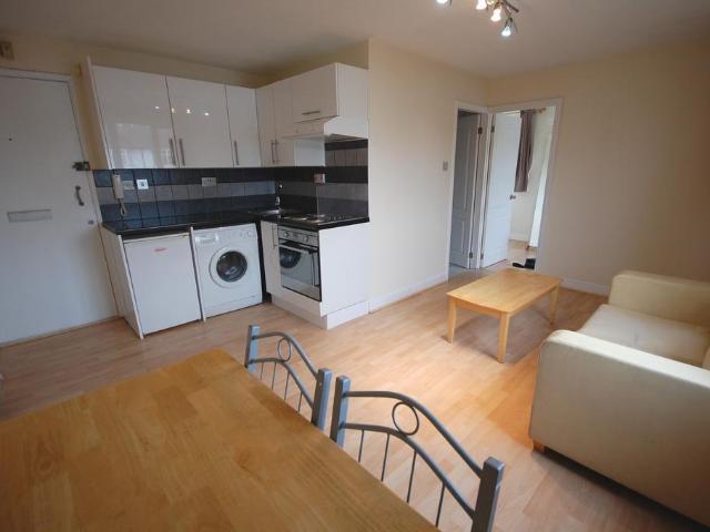 Popes Lane, London W5 1 bed flat to rent £1,452 pcm £335 pw