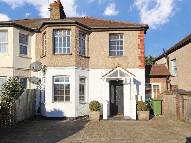 Popham Gardens, Kew TW9 1 bed flat to rent £1,900 pcm £438 pw