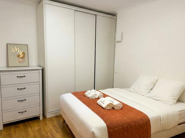 Popincourt Suite: Splendid Parisian apartment