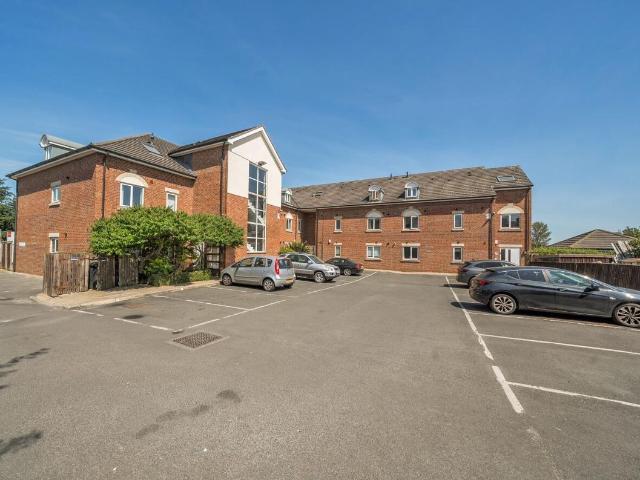 Poplar Court, York YO26, 2 bed flat to rent, £1,200 pcm | PrimeLocation