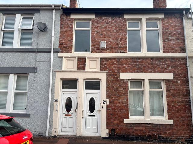 Poplar Crescent, Bensham, Gateshead NE8, 3 bed flat to rent, £700 pcm | PrimeLocation