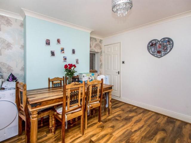 Poplar Street, Nottinghamshire, NG19 3 bed terraced house to rent £750 pcm £173 pw