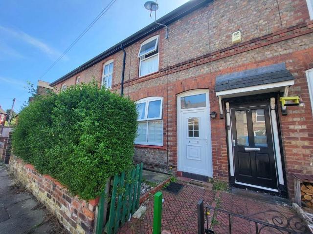 Poplar Street, Heaton Mersey. 2 bed terraced house to rent £1,250 pcm £288 pw