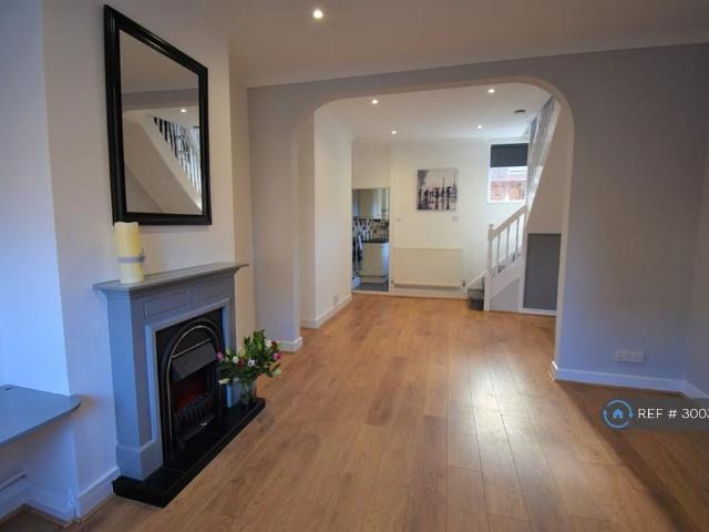 Poplar Street, York, YO26 2 bed terraced house to rent £1,250 pcm £288 pw