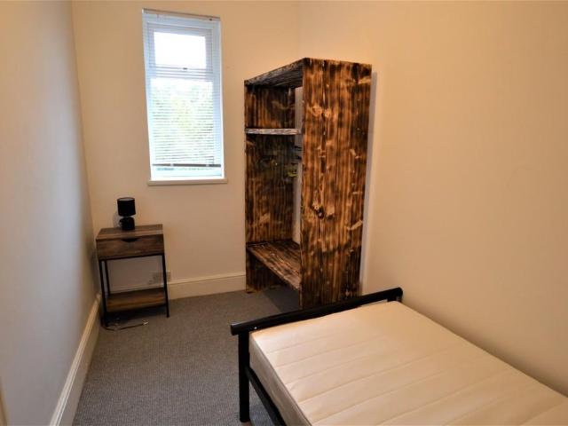 Poppleton Road, York YO24 1 bed in a house share to rent £600 pcm £138 pw
