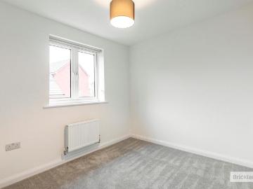 Poppy Way, Northampton 3 bed semi detached house to rent £1,550 pcm £358 pw
