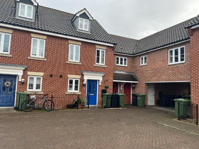 Poppyfields, King's Lynn, PE34 2 bed ground floor flat to rent £825 pcm £190 pw