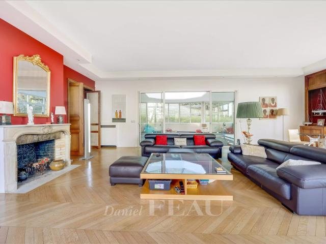 Port Marly – Maison familiale avec piscine et jardin paysage. 410m² Le Port Marly