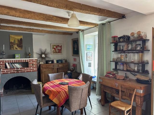 VUE SUR MER MAISON DE PECHEUR FAMILIALE EN PIERRE AVEC DOUBLE GARAGE