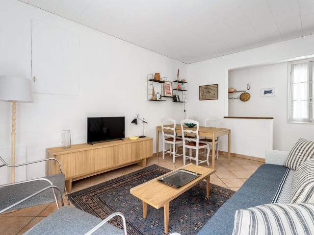 Port Charm, Nice Amsterdam Apartments for Rent