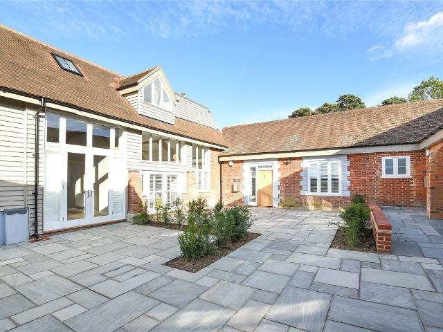 Port Hill Barn, Port Hill, Orpington BR6, 3 bed terraced house to rent, £2,500 pcm | PrimeLocation