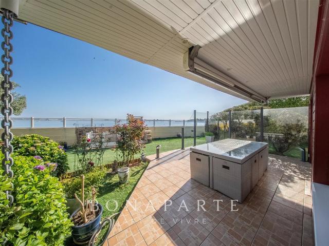 Proche Port Louis Maison Vue Mer – 215 M² Premier Rideau A. 215m² Port Louis