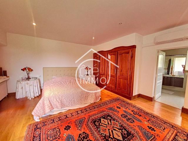 Port Sainte Foy et Ponchapt: Grande maison spacieuse et con. 288m² Port Sainte Foy et Ponchapt