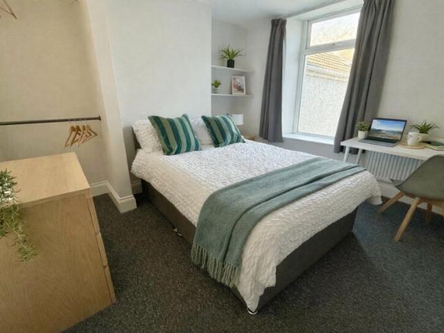 Port Tennant Road, Swansea SA1, 6 bed shared accommodation to rent, £2,420 pcm | PrimeLocation