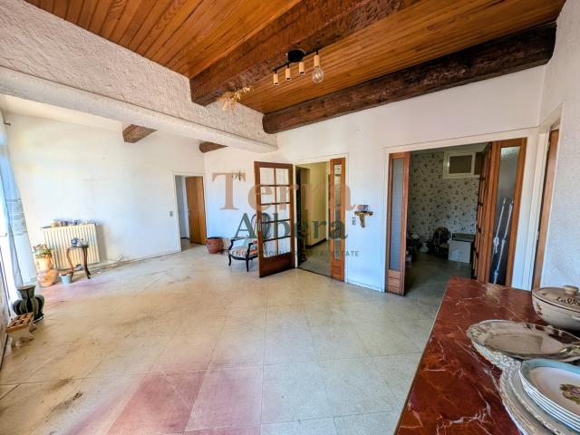 PORT VENDRES Appartement F3 Cabine avec vue Port à rénover 85m² Port Vendres