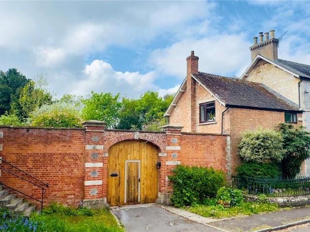 Portcullis Lodge, The Hill, Langport, Somerset TA10, 4 bed semi detached house to rent, £2,000 pcm | PrimeLocation
