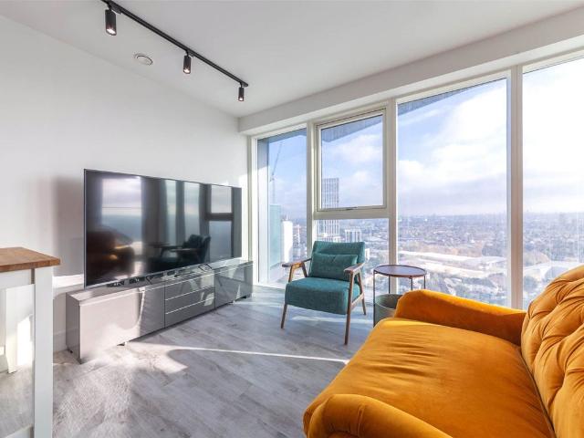 Portal Way, North Acton W3, 1 bed flat to rent, £2,250 pcm | PrimeLocation