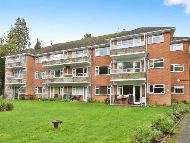 Portarlington Road, Bournemouth BH4, 2 bed flat to rent, £1,200 pcm | PrimeLocation